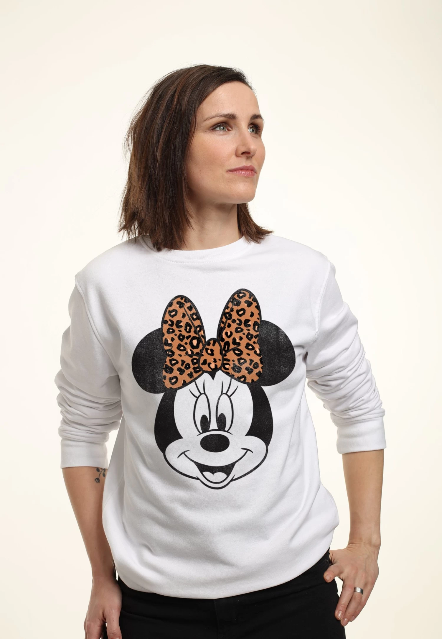 Disney Classic Mickey Modern Minnie Face LeopardFelpaWhite Donna Felpe H3A21J6MF-A11 3 Disney Classic Mickey Modern Minnie Face LeopardFelpaWhite Donna Felpe H3A21J6MF-A11 - immagine 3