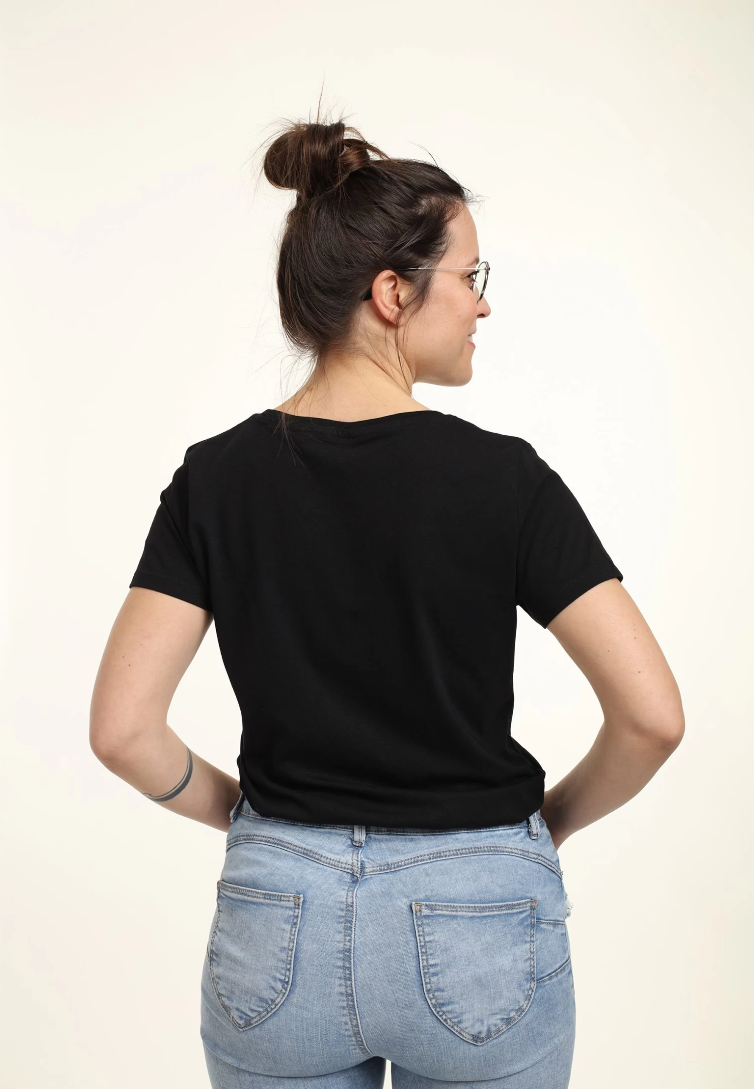 Disney Mickey Classic Crew CropT-Shirt Con StampaBlack Donna T-shirt E Top H3A21D3ST-Q11 2 Disney Mickey Classic Crew CropT-Shirt Con StampaBlack Donna T-shirt E Top H3A21D3ST-Q11 - immagine 2