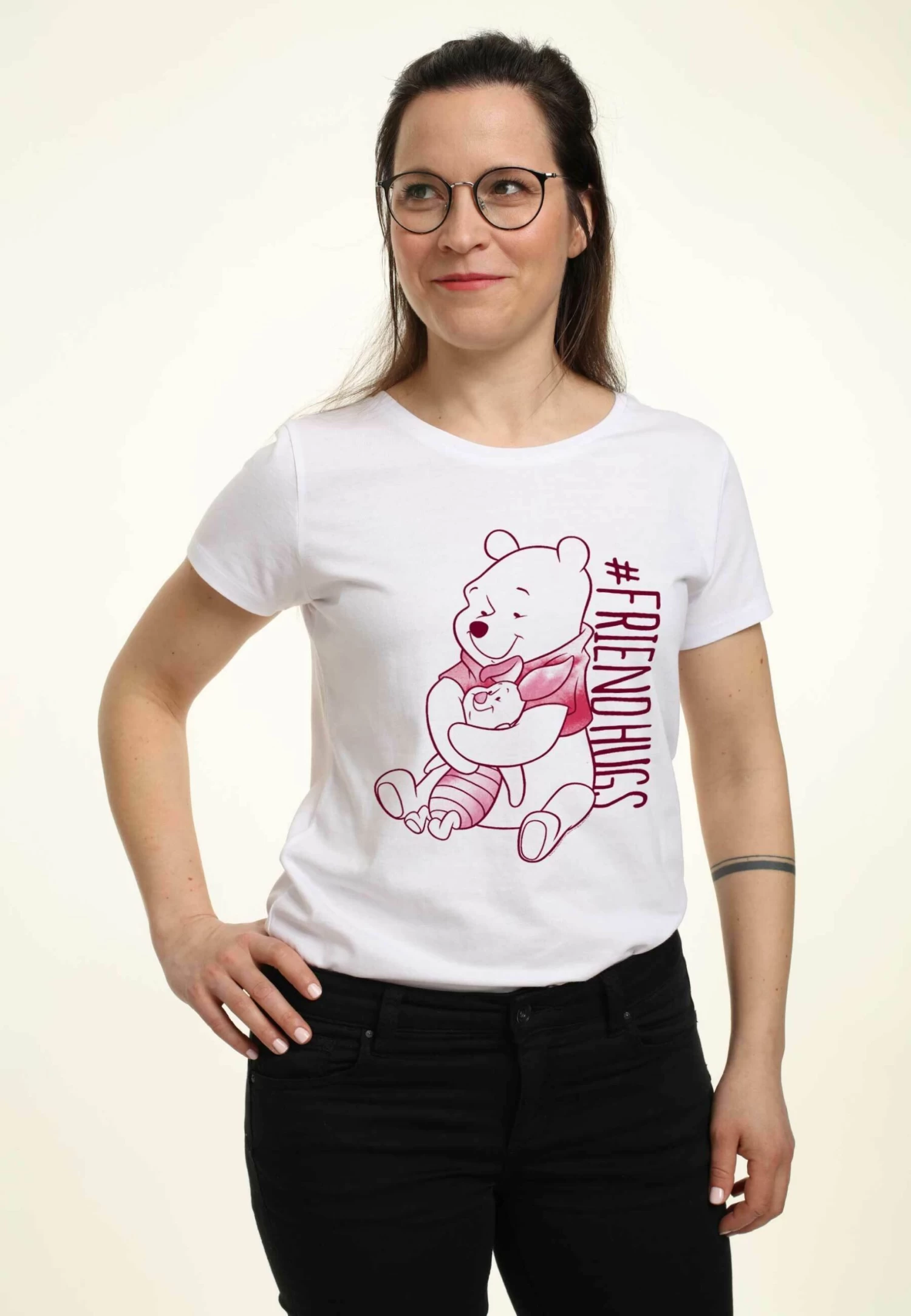 Disney Winnie The Pooh Piglet Hugs - T-Shirt Con Stampa - White 3 Disney Winnie The Pooh Piglet Hugs - T-Shirt Con Stampa - White - immagine 3