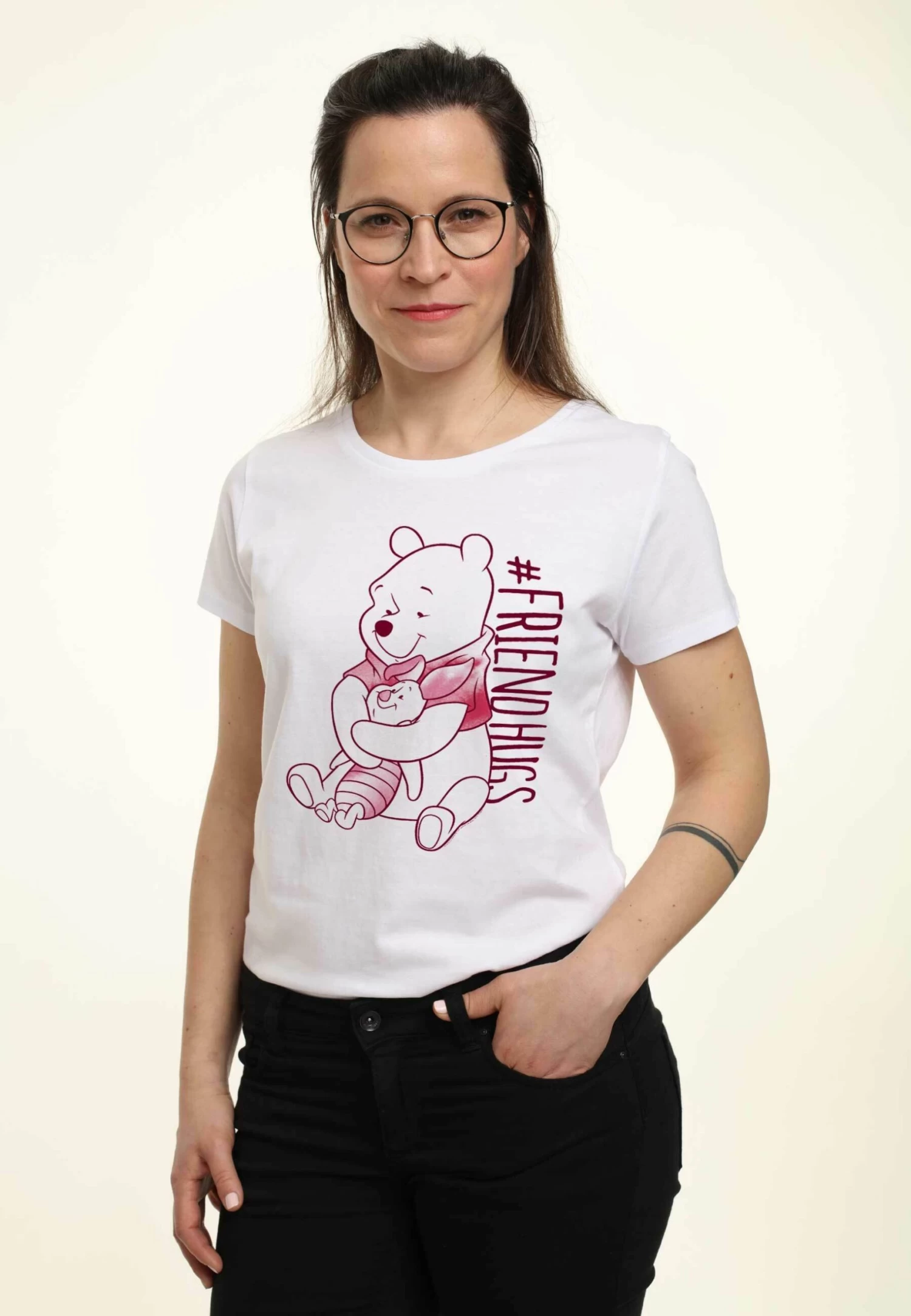Disney Winnie The Pooh Piglet Hugs - T-Shirt Con Stampa - White 4 Disney Winnie The Pooh Piglet Hugs - T-Shirt Con Stampa - White - immagine 4