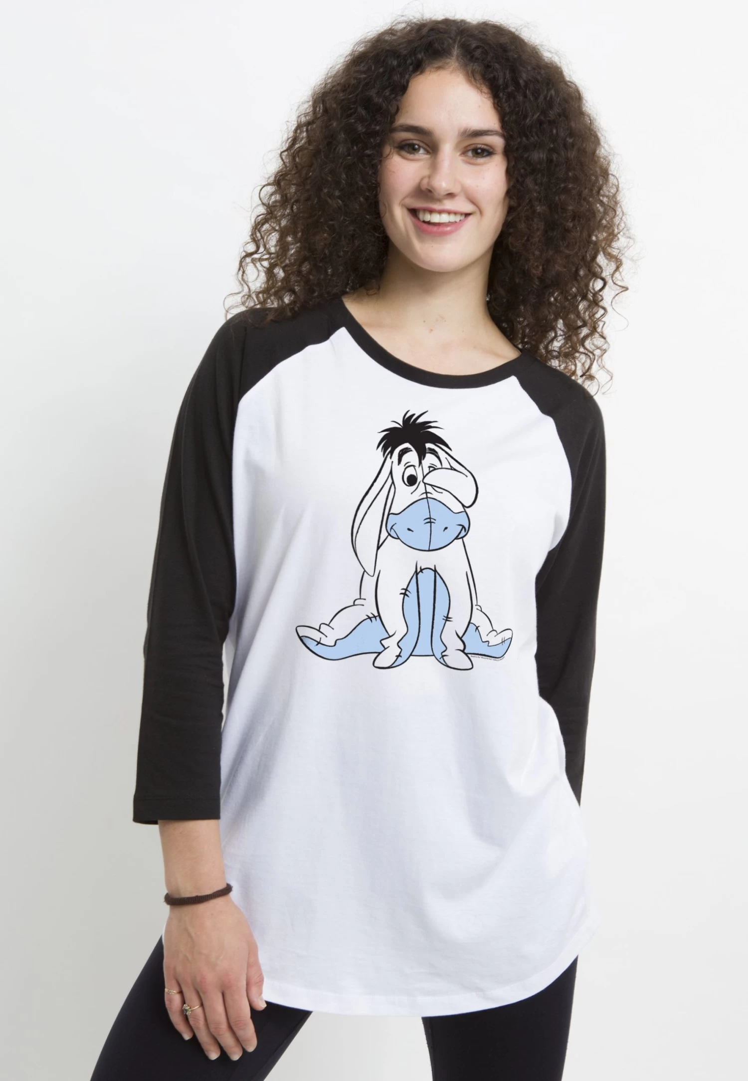 Disney Winnie The Pooh Sketch EeyoreMaglietta A Manica LungaWhite Black Donna T-shirt E Top H3A21DBCV-T11 4 Disney Winnie The Pooh Sketch EeyoreMaglietta A Manica LungaWhite Black Donna T-shirt E Top H3A21DBCV-T11 - immagine 4
